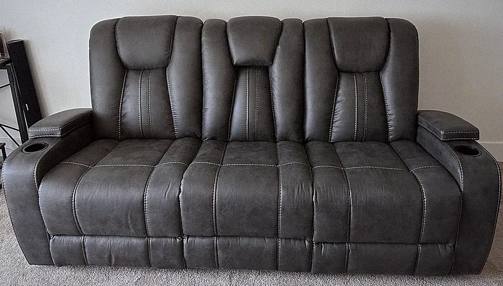 Couch for sale!/ ¡Sofa en venta!