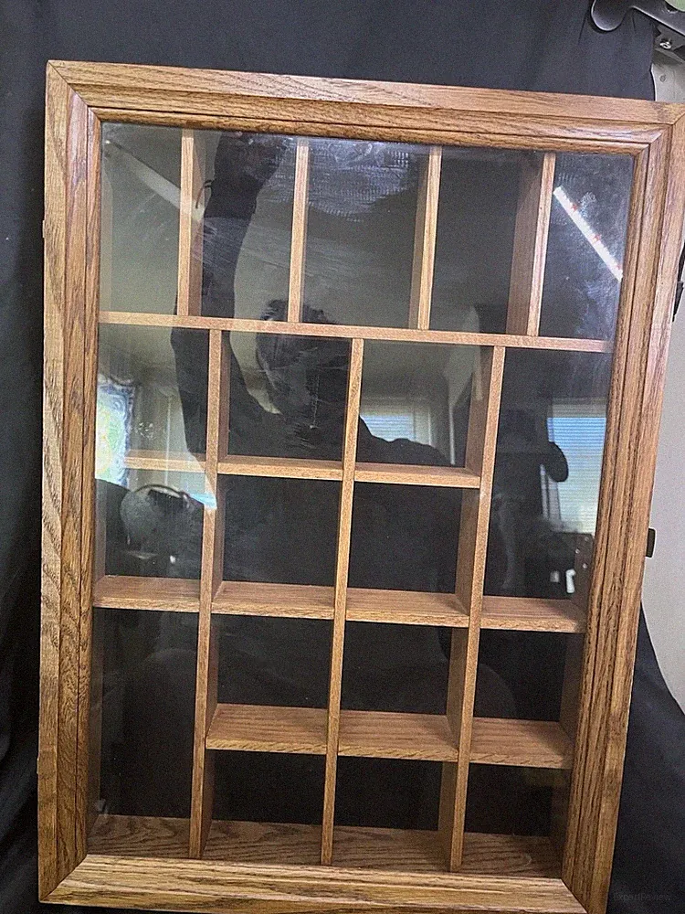 VINTAGE BROWN WOOD CURIO DISPLAY CABINET 22 X 16 X 3.5” BROWN WOOD